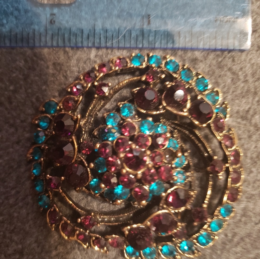 Large pretty broach